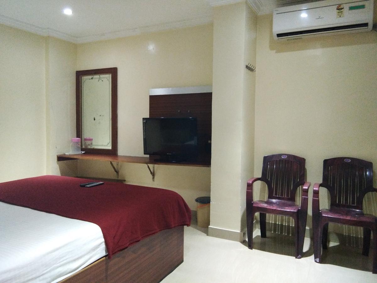 Hotel Adarsh Residency Tirupati Exterior foto
